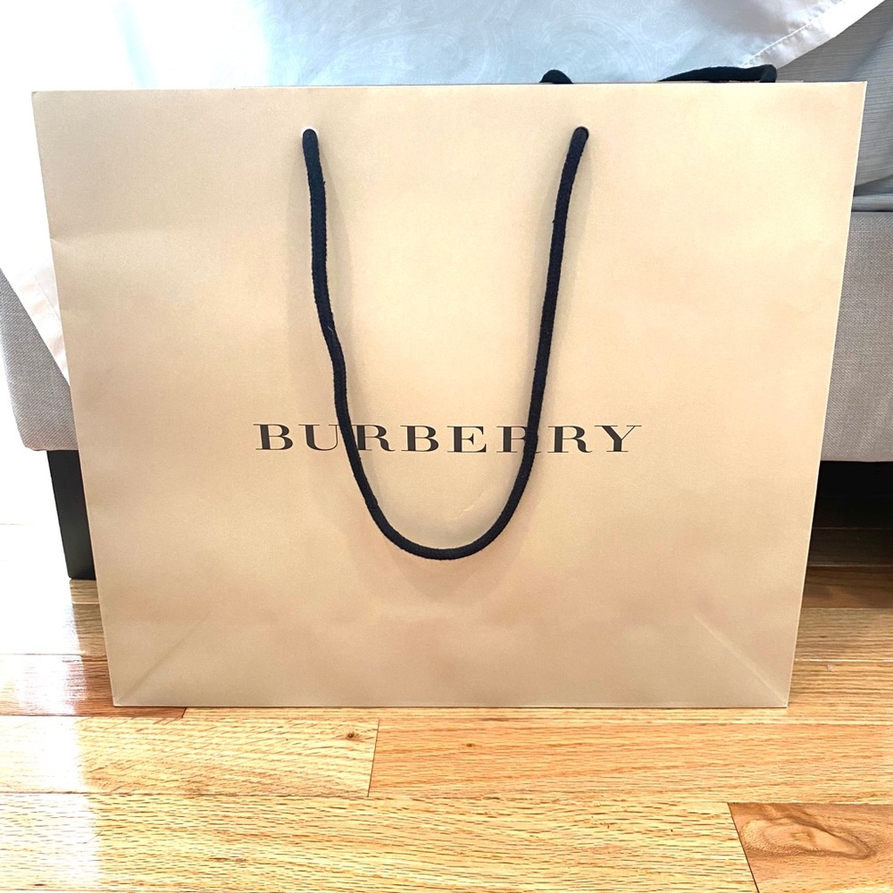Burberry Classic New Shopping Bag Medium Size